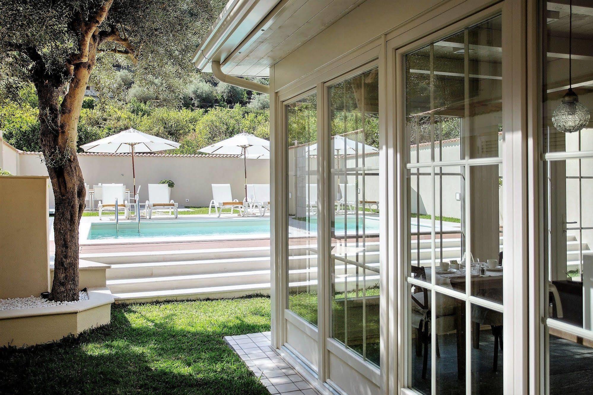 Lemon House Bed and breakfast